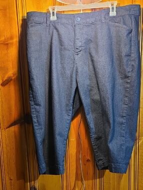 Dark Blue Stretch Denim Capri Pants